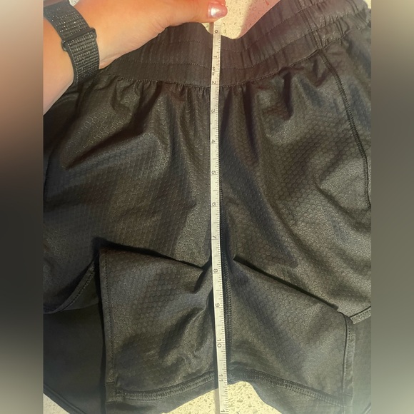 Lululemon Hotty Hot Short 4” - Picture 14 of 14